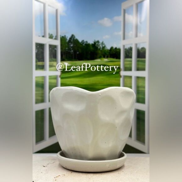 Adela White (LG) Ceramic Planter Pot with Saucer Attached - Picture 11 of 11